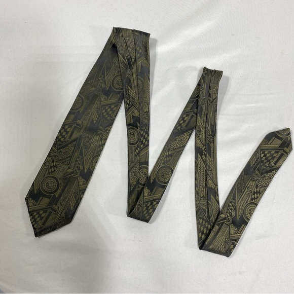 Florencio Vintage Game Boards and Darts Print Tie - Picture 4 of 5